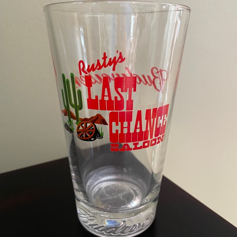 Western Budweiser Pint Beer Glass Rusty's Last Chance Saloon Cactus Wagon Wheel